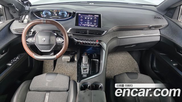 Peugeot 5008 — interior