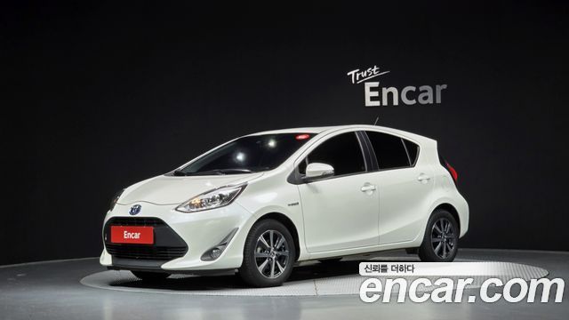 Toyota Prius — exterior