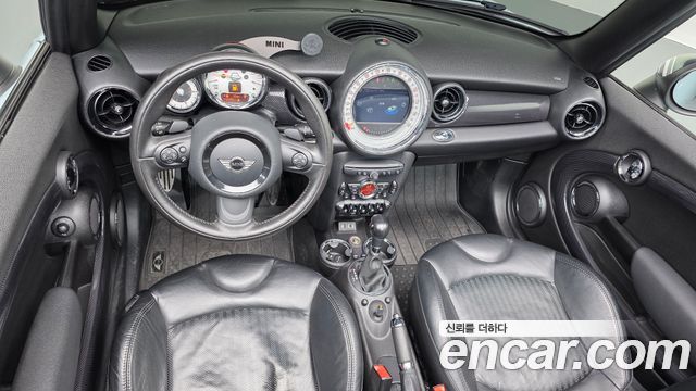 MINI Cooper Convertible — interior