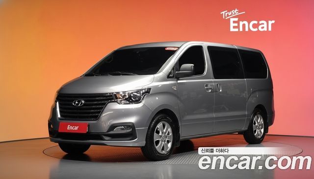 Hyundai Starex