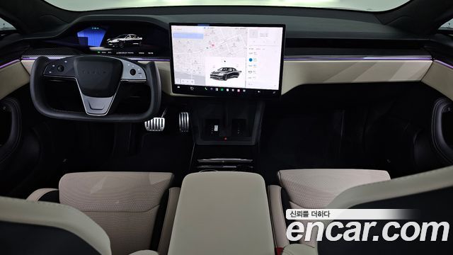Tesla Model S — interior
