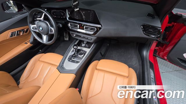 BMW Z4 — interior