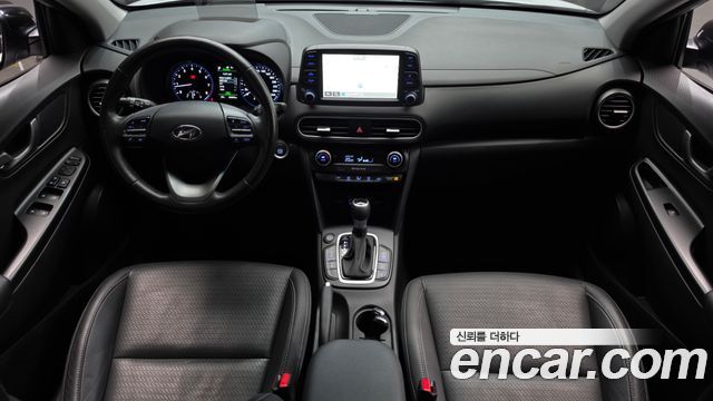 Hyundai Kona — interior