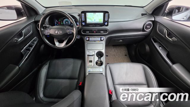 Hyundai Kona — interior
