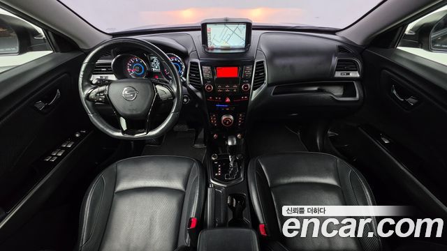 KG Mobility Tivoli — interior