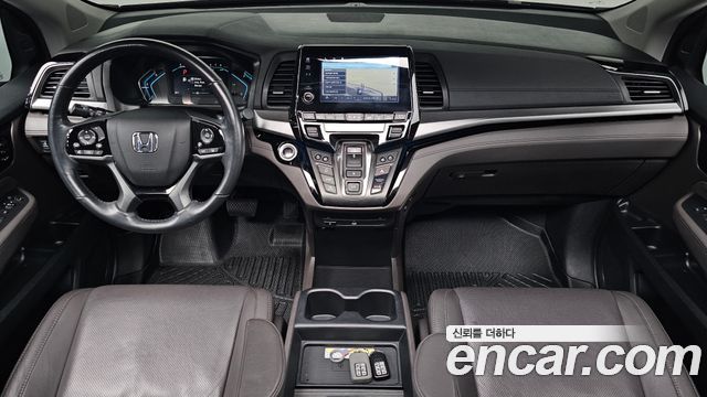 Honda Odyssey — interior