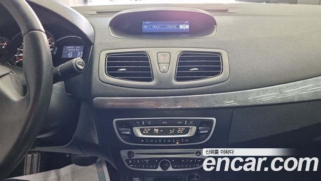 Renault Korea SM3 — interior