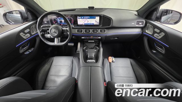 Mercedes-Benz GLE-Class — interior