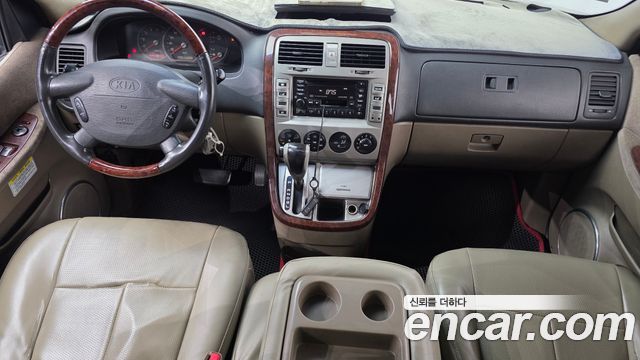 Kia Carnival — interior