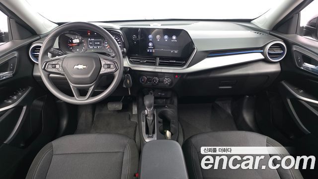 Chevrolet Korea Trax — interior