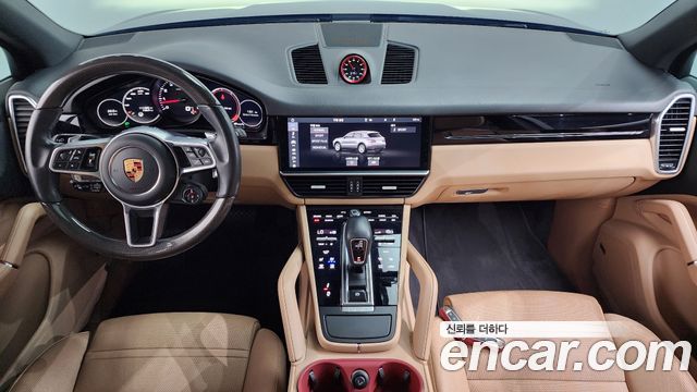Porsche Cayenne — interior