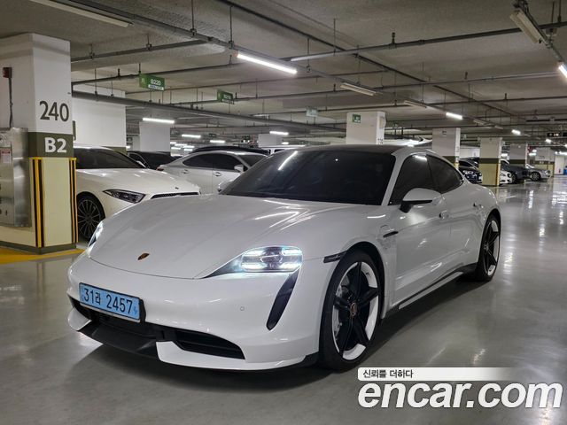 Porsche Taycan — exterior