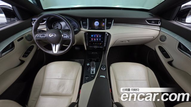 Infiniti QX50 — interior