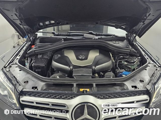 Mercedes-Benz GLS-Class — interior
