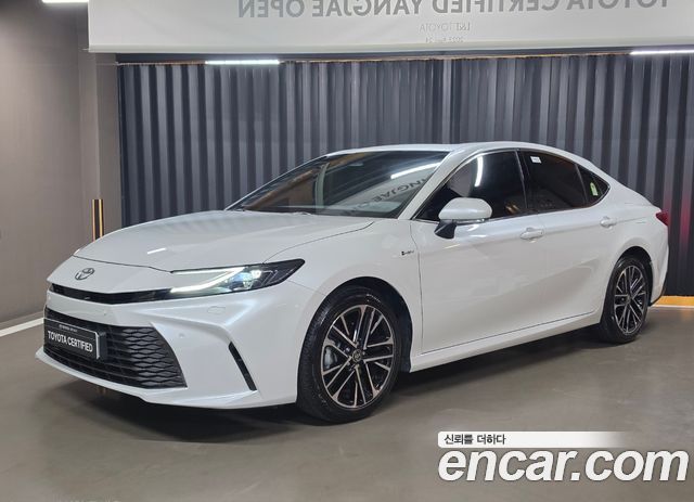 Toyota Camry — exterior