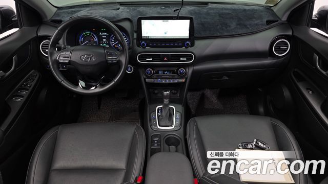 Hyundai Kona — interior