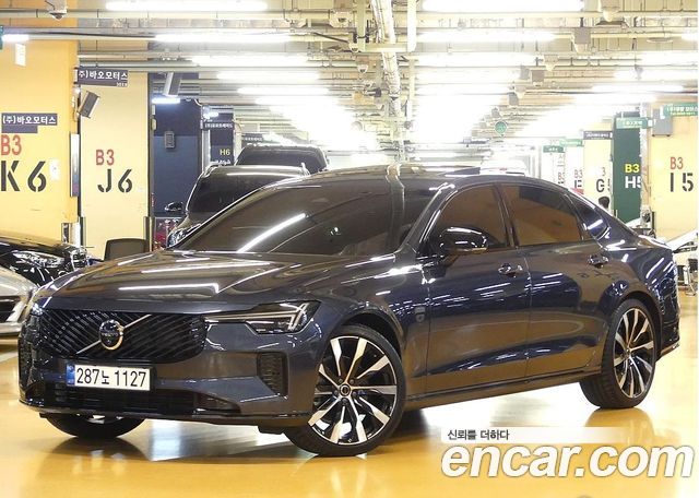 Volvo S90 — exterior