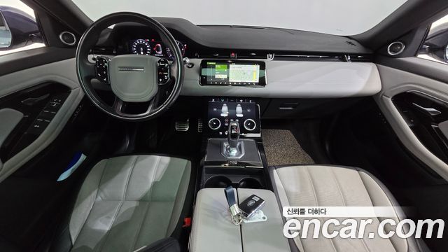 Land Rover Range Rover Evoque — interior