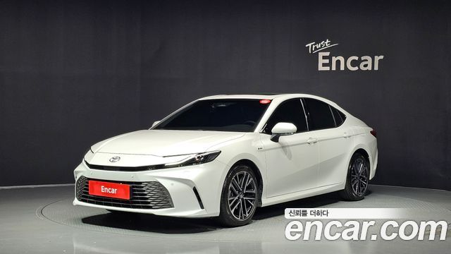 Toyota Camry — exterior