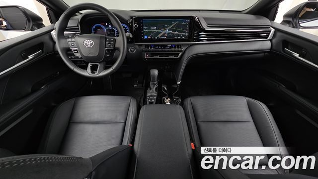 Toyota Camry — interior