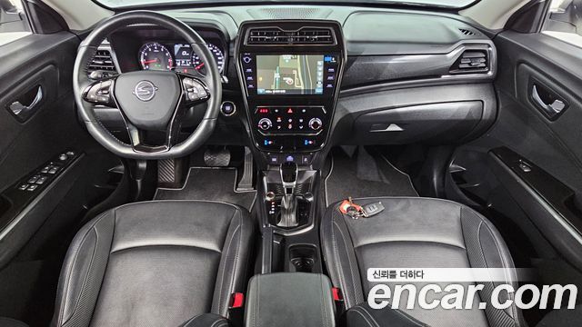 KG Mobility Tivoli — interior