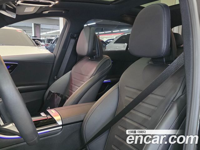 Mercedes-Benz C-Class — interior