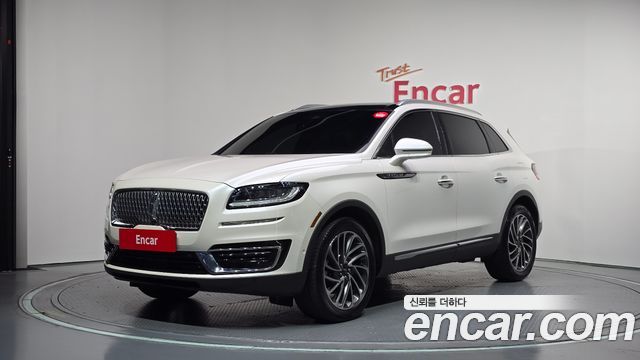 Lincoln Nautilus — exterior