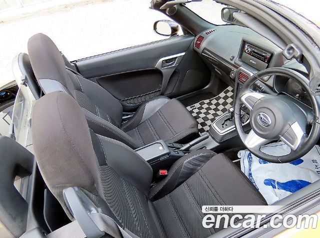 Daihatsu Copen — interior