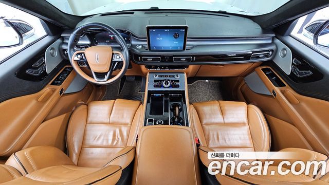 Lincoln Aviator — interior