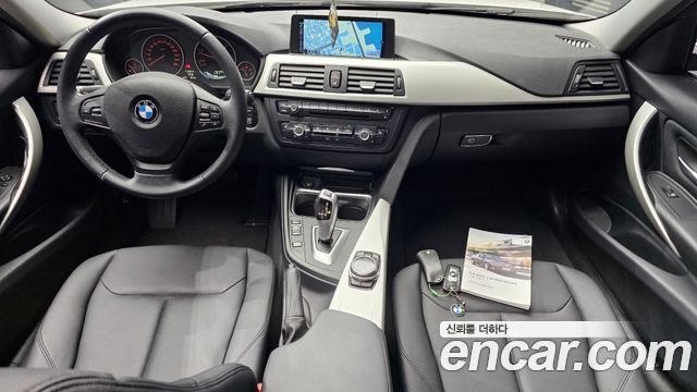 BMW 3 Series — interior