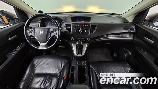 Honda CR-V — interior