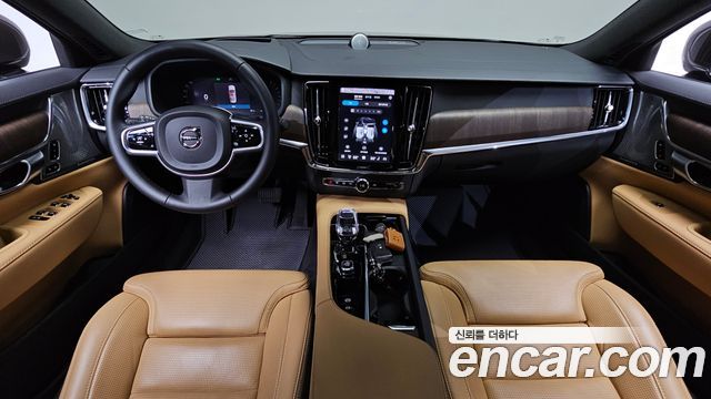 Volvo S90 — interior