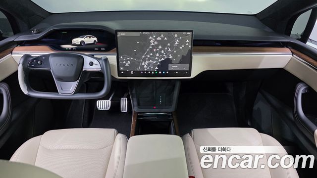 Tesla Model X — interior
