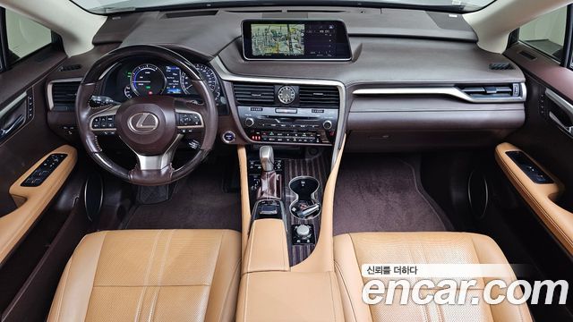 Lexus RX — interior