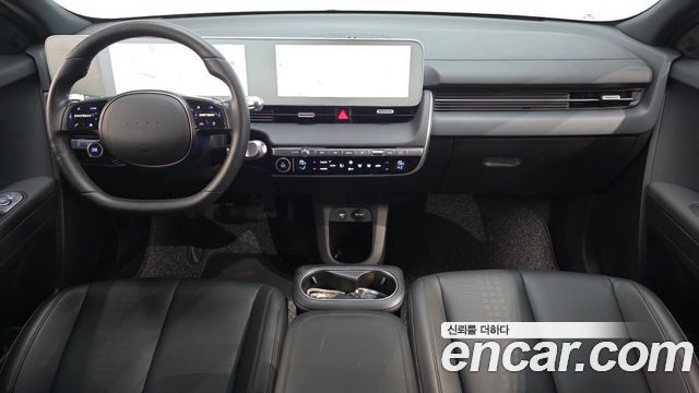 Hyundai IONIQ 5 — interior