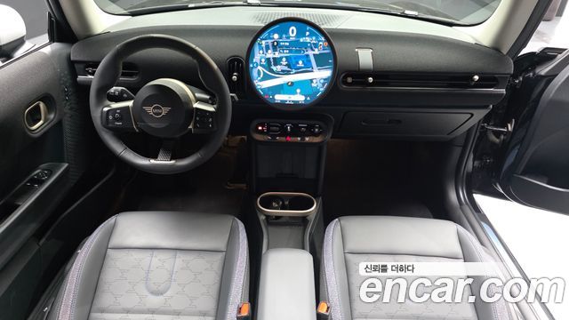 MINI Cooper — interior