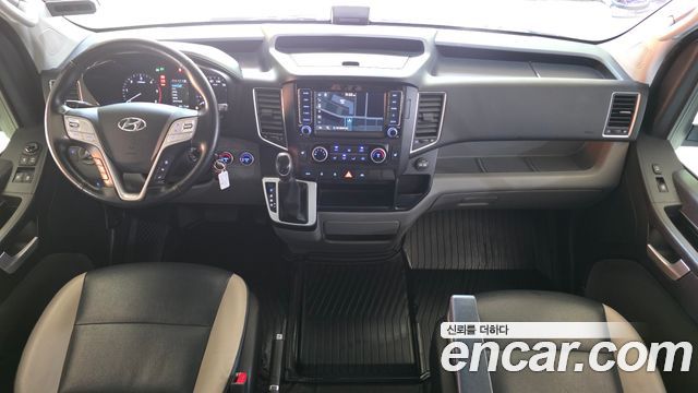 Hyundai Solati — interior