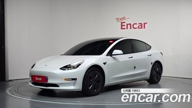 Tesla Model 3 — exterior