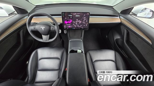 Tesla Model 3 — interior