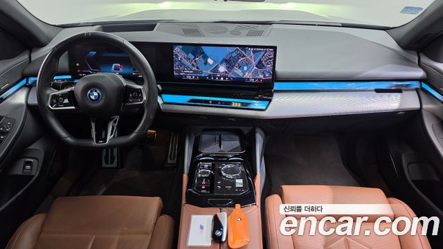 BMW i5 — interior