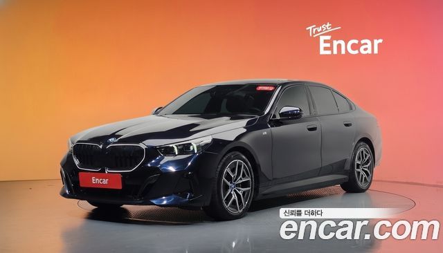 BMW i5 — exterior