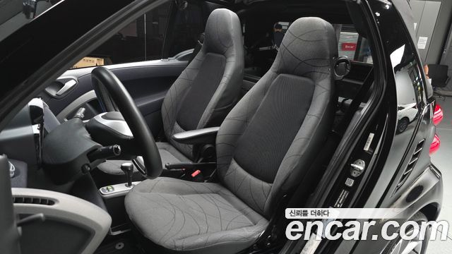 Smart ForTwo — interior