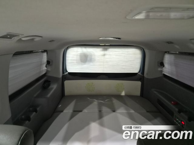 Hyundai Starex — interior