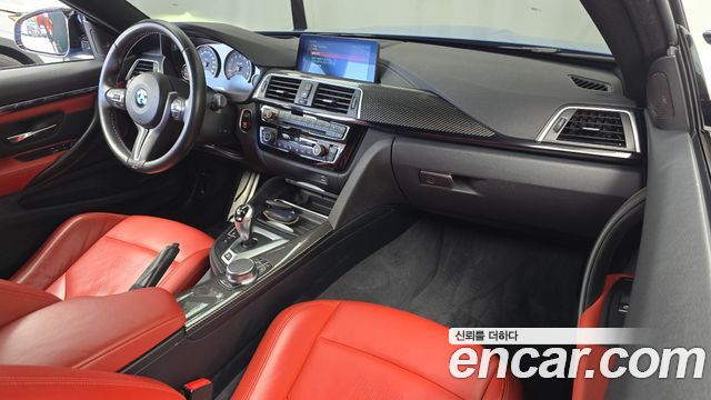 BMW M4 — interior