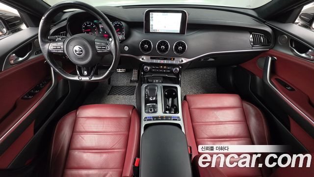 Kia Stinger — interior