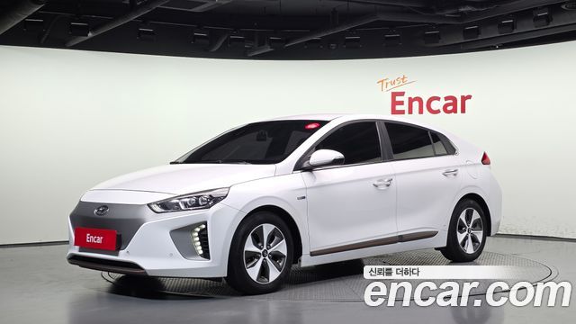Hyundai Ioniq — exterior