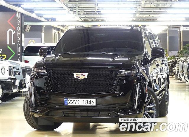 Cadillac Escalade — exterior