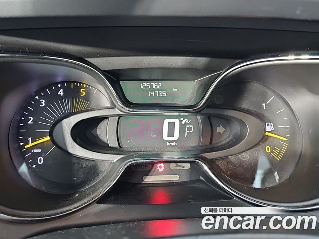 Renault Korea QM3 — interior