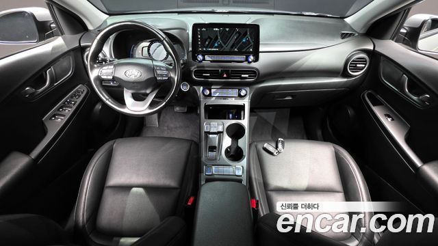 Hyundai Kona — interior