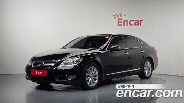 Lexus LS — exterior